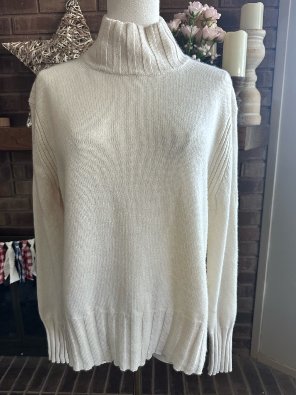 J.Crew 100% Cashmere Turtleneck Sweater Cream Size M Coquette Cottagecore